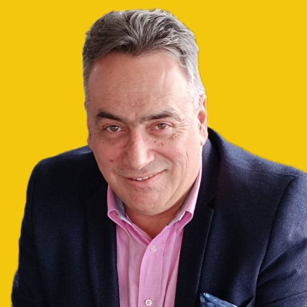 Ιωάννης Τράπαλης — Οδοντίατρος · Επιστημονικά Υπεύθυνος DENTALL Γαλάτσι